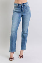 Load image into Gallery viewer, Judy Blue Full Size Run Vintage Wash Thermal Straight Jeans