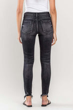Load image into Gallery viewer, Lovervet Raw Hem Cropped Skinny Jeans