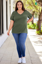 Load image into Gallery viewer, Plus Size Spliced Lace V-Neck Top