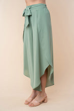 Load image into Gallery viewer, White Birch High Waisted Woven Pants
