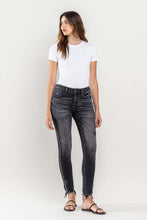 Load image into Gallery viewer, Lovervet Raw Hem Cropped Skinny Jeans
