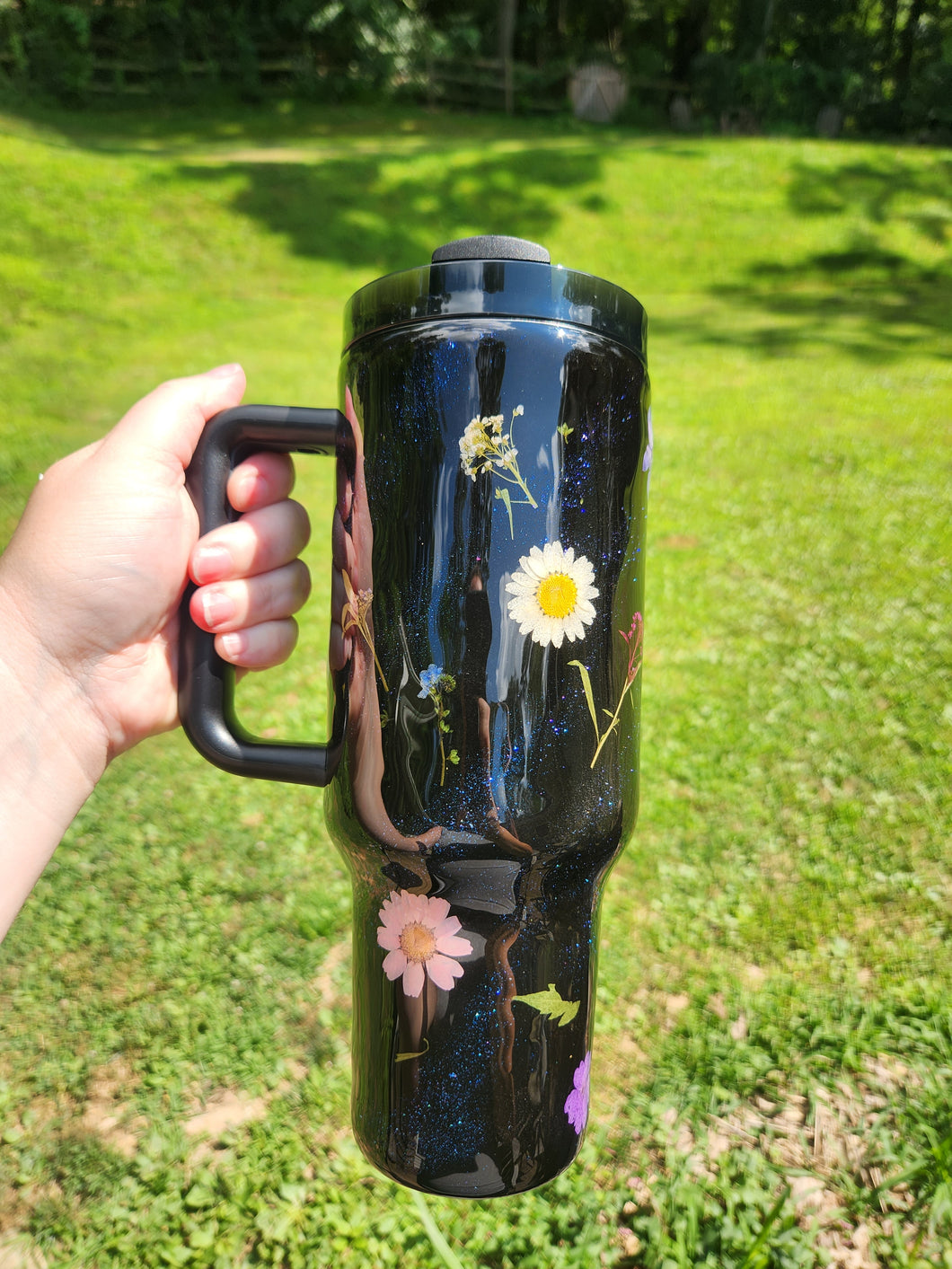 Dried Flowers on Black Base Tumbler with Handle 40 oz.