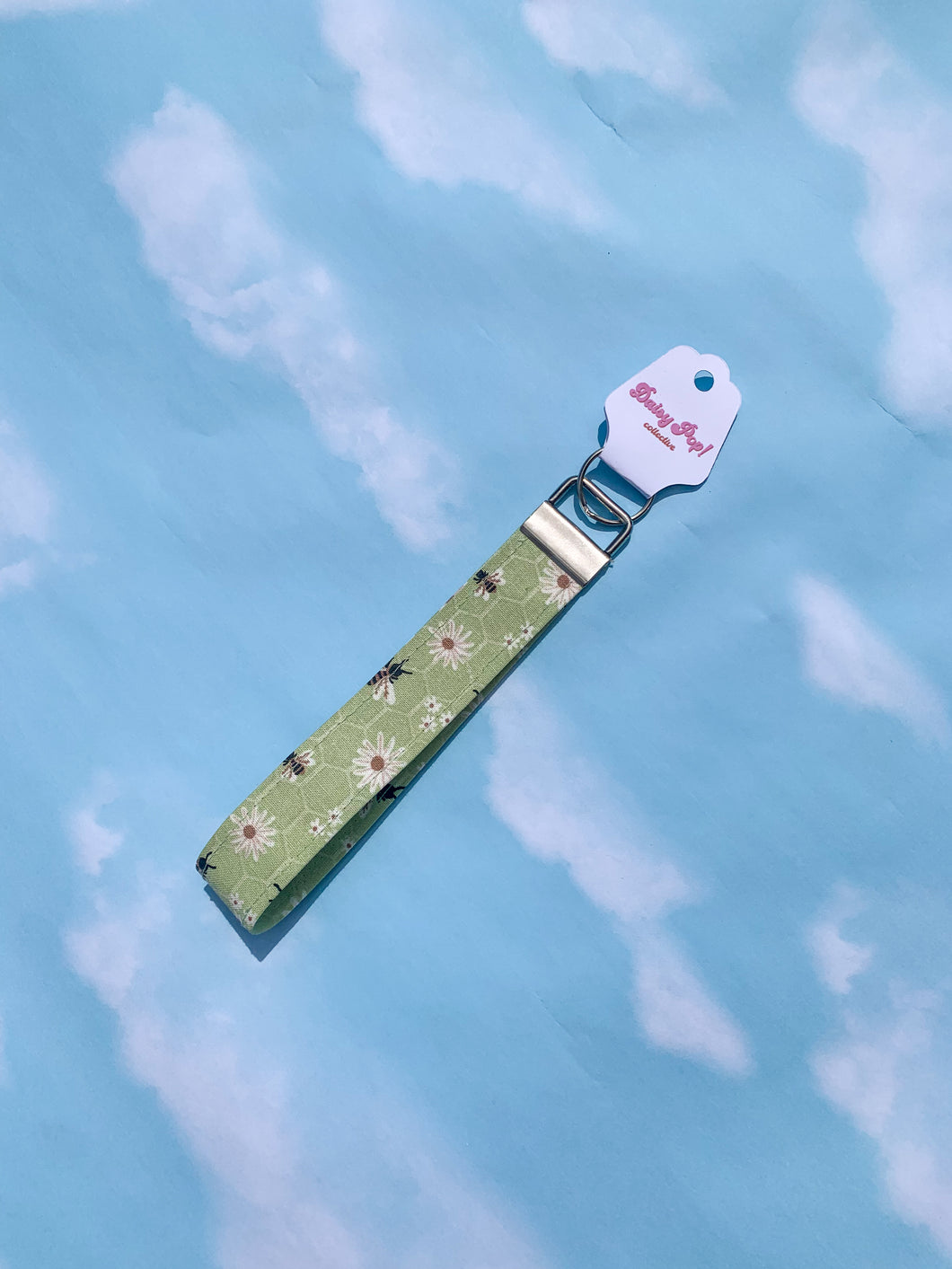 Mint Bee Wristlet Lanyard