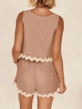 Load image into Gallery viewer, Contrast Trim Sleeveless Top and Shorts Set
