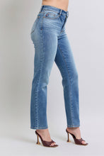 Load image into Gallery viewer, Judy Blue Full Size Run Vintage Wash Thermal Straight Jeans
