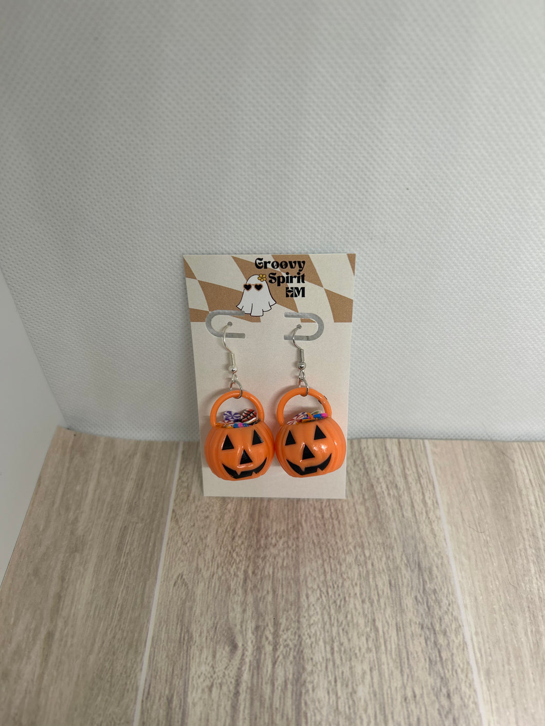 Jack o lantern trick or treat bucket dangle earrings