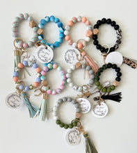 Load image into Gallery viewer, Keychain Wristlets
