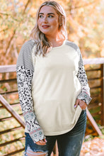 Load image into Gallery viewer, Plus Size Mixed Print Raglan Sleeve Round Neck Top
