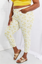 Load image into Gallery viewer, Judy Blue Full Size Golden Meadow Floral Skinny Jeans
