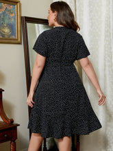 Load image into Gallery viewer, Plus Size Printed Short Sleeve Dress

