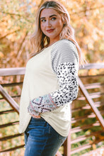 Load image into Gallery viewer, Plus Size Mixed Print Raglan Sleeve Round Neck Top
