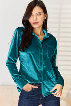 Load image into Gallery viewer, Pocketed Button Up Long Sleeve Shirt
