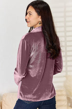Load image into Gallery viewer, Pocketed Button Up Long Sleeve Shirt

