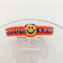 Load image into Gallery viewer, Smiley Face Paracord Bracelet
