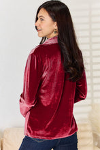 Load image into Gallery viewer, Pocketed Button Up Long Sleeve Shirt
