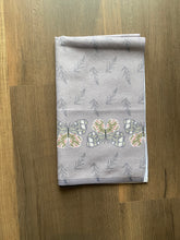 Load image into Gallery viewer, Floral Butterfly Hand Towels
